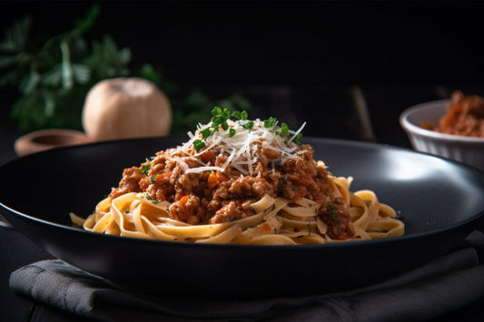 Turcja Bolognese z bogatym sosem pomidorowym